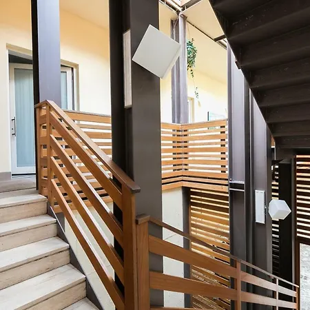 Demetra Eco רומא